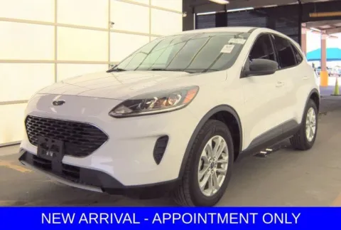 White 2022 Ford Escape Hybrid SE for sale in Denton, TX