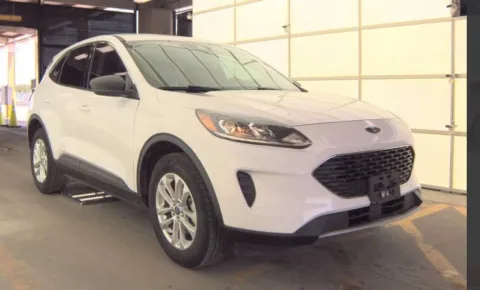 More photos of 2022 Ford Escape Hybrid SE at Sign It Drive It, TX