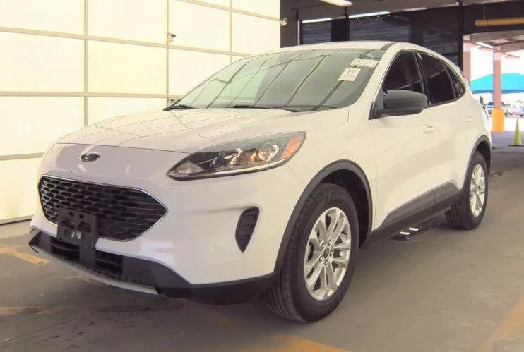 White 2022 Ford Escape Hybrid SE for sale in Denton, TX