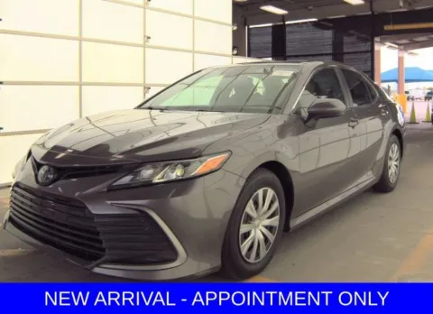 Gray 2022 Toyota Camry Hybrid LE for sale in Denton, TX
