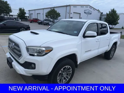 White 2017 Toyota Tacoma TRD Sport for sale in Denton, TX