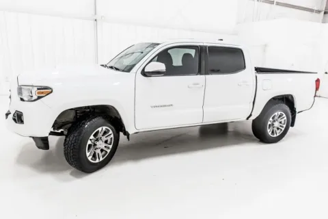 More photos of 2017 Toyota Tacoma TRD Sport at Sign It Drive It, TX