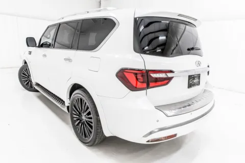 More photos of 2019 INFINITI QX80 Limited at Sign It Drive It, TX