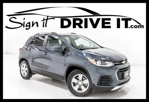 Gray 2022 Chevrolet Trax LT for sale in Denton, TX