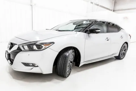 Photos of 2017 Nissan Maxima Platinum for sale in Denton, TX at Sign It Drive It
