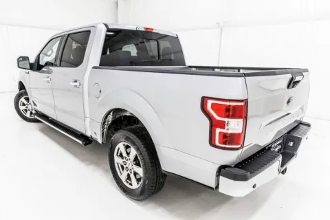 More photos of 2020 Ford F-150 XLT at Sign It Drive It, TX