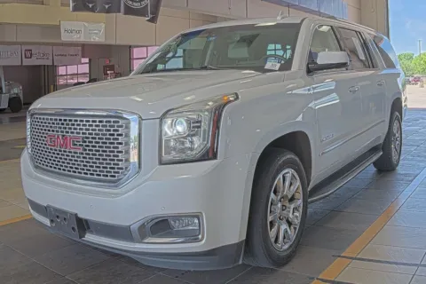 White 2017 GMC Yukon XL Denali for sale in Denton, TX