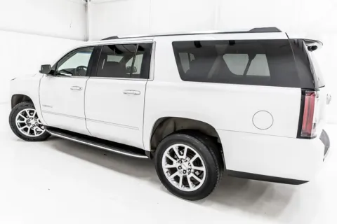 More photos of 2017 GMC Yukon XL Denali at Sign It Drive It, TX