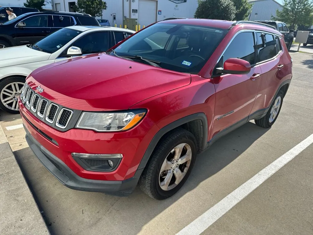 Red 2018 Jeep Compass Latitude for sale in Denton, TX