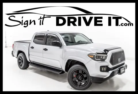 Silver 2018 Toyota Tacoma SR for sale in Denton, TX