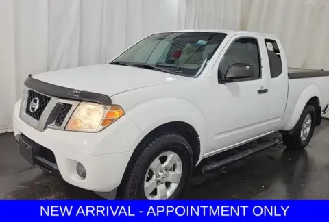 White 2012 Nissan Frontier SV for sale in Denton, TX
