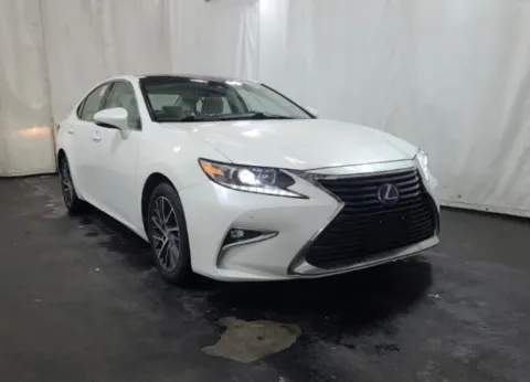 More photos of 2017 Lexus ES 350 at Sign It Drive It, TX