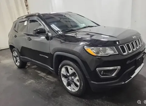 More photos of 2019 Jeep Compass Limited at Sign It Drive It, TX