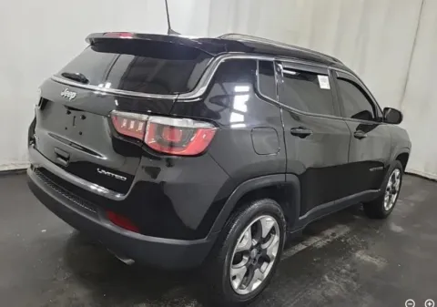 More photos of 2019 Jeep Compass Limited at Sign It Drive It, TX