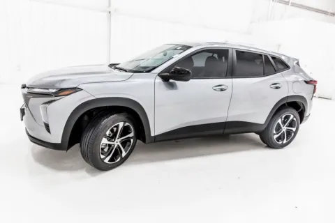 More photos of 2024 Chevrolet Trax 1RS at Sign It Drive It, TX