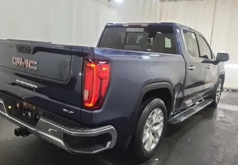 More photos of 2020 GMC Sierra 1500 SLT at Sign It Drive It, TX