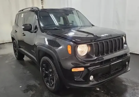 More photos of 2022 Jeep Renegade Altitude at Sign It Drive It, TX