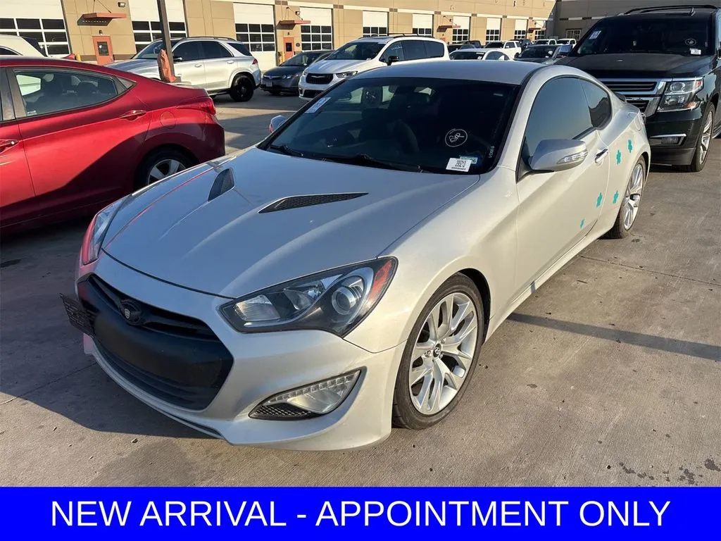 2016 Hyundai Genesis Coupe 3.8 8-Speed A/T's photo