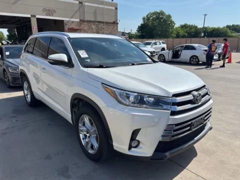 Another view of 2017 Toyota Highlander Limited for sale in Denton, TX at Sign It Drive It