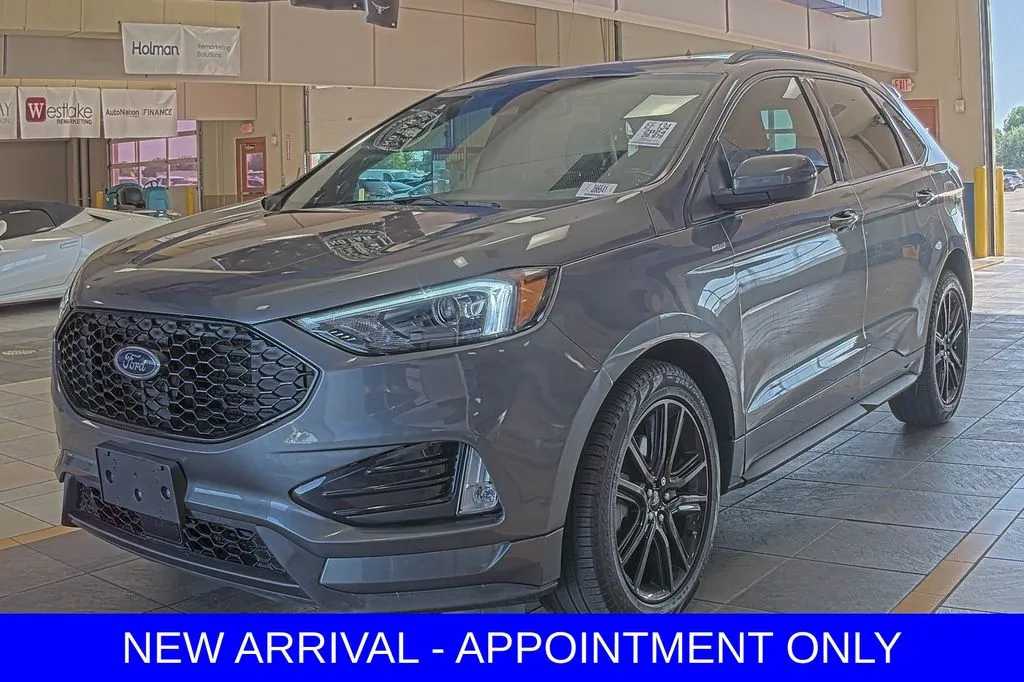 2024 Ford Edge ST-Line AWD's photo