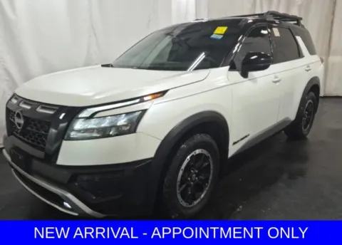 White 2024 Nissan Pathfinder Rock Creek for sale in Denton, TX