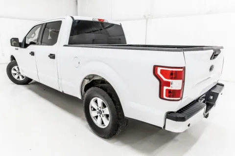 More photos of 2019 Ford F-150 XLT at Sign It Drive It, TX