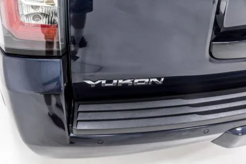 More photos of 2020 GMC Yukon SLT Standard Edition at Sign It Drive It, TX