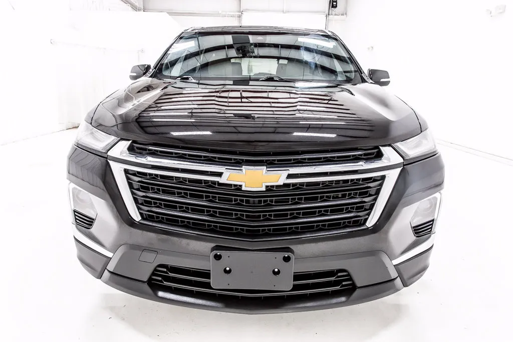 2023 Chevrolet Traverse LS - Photo 10