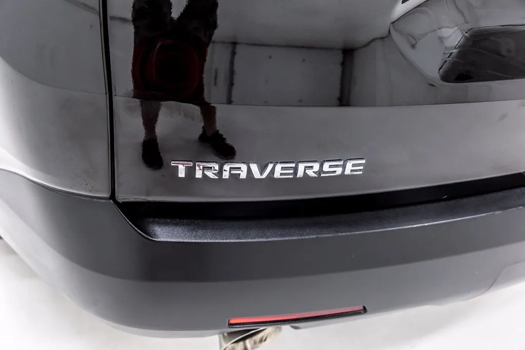 2023 Chevrolet Traverse LS - Photo 5