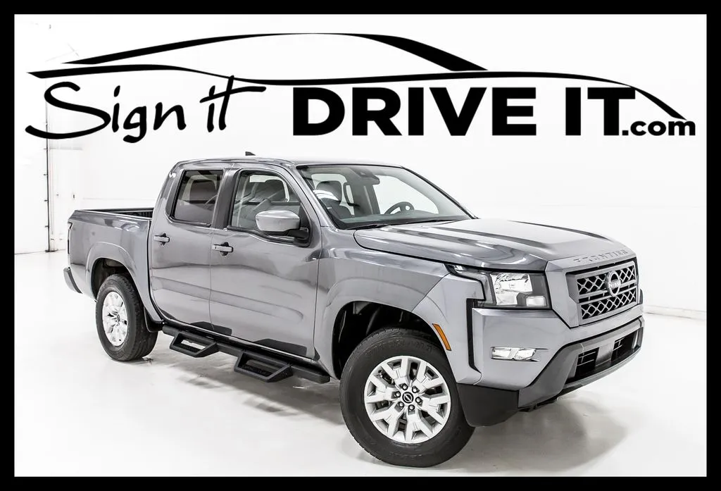 2022 Nissan Frontier SV Crew Cab 4X4 SWB's photo