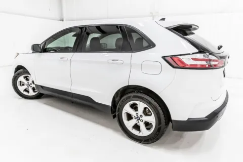 More photos of 2021 Ford Edge SE at Sign It Drive It, TX
