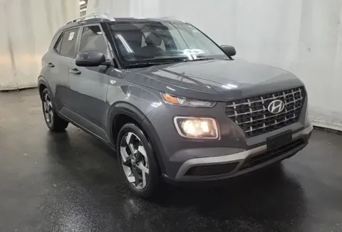 More photos of 2023 Hyundai Venue SEL at Sign It Drive It, TX