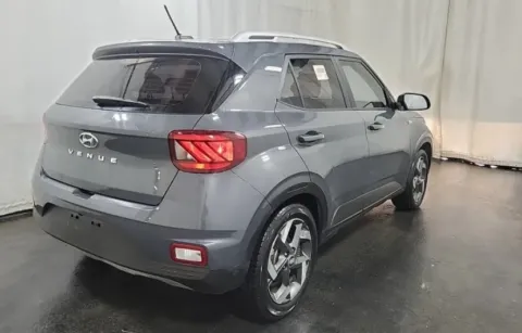 More photos of 2023 Hyundai Venue SEL at Sign It Drive It, TX