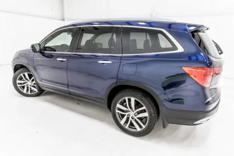 More photos of 2016 Honda Pilot Touring at Sign It Drive It, TX