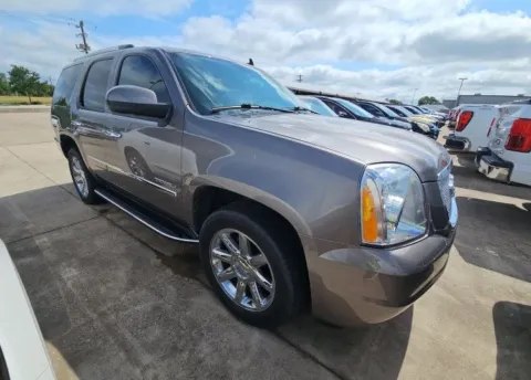 More photos of 2011 GMC Yukon Denali at Sign It Drive It, TX