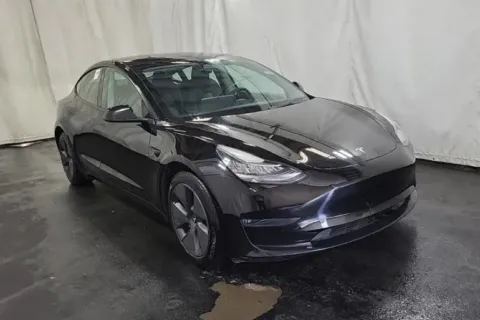 More photos of 2022 Tesla Model 3 Long Range at Sign It Drive It, TX