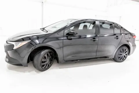 More photos of 2020 Toyota Corolla LE at Sign It Drive It, TX