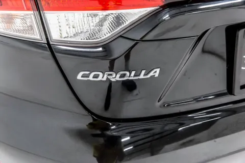 More photos of 2020 Toyota Corolla LE at Sign It Drive It, TX