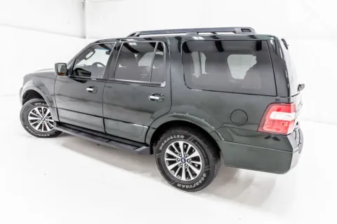 More photos of 2015 Ford Expedition XLT at Sign It Drive It, TX