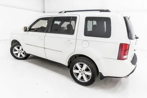 Photos of 2014 Honda Pilot Touring for sale in Denton, TX at Sign It Drive It