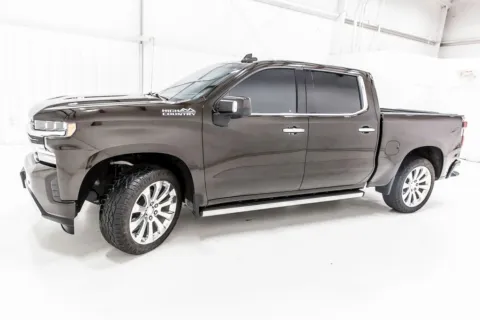 More photos of 2019 Chevrolet Silverado 1500 High Country at Sign It Drive It, TX