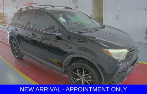 Black 2018 Toyota RAV4 SE for sale in Denton, TX