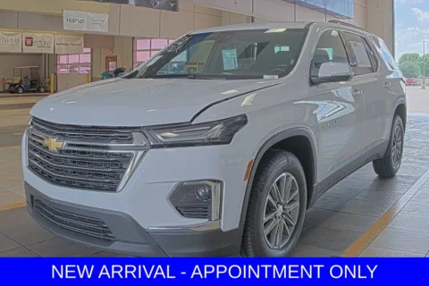 White 2023 Chevrolet Traverse LT Leather for sale in Denton, TX