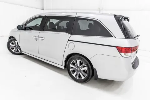 More photos of 2015 Honda Odyssey Touring Elite at Sign It Drive It, TX