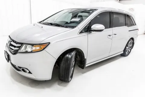 Photos of 2015 Honda Odyssey Touring Elite for sale in Denton, TX at Sign It Drive It