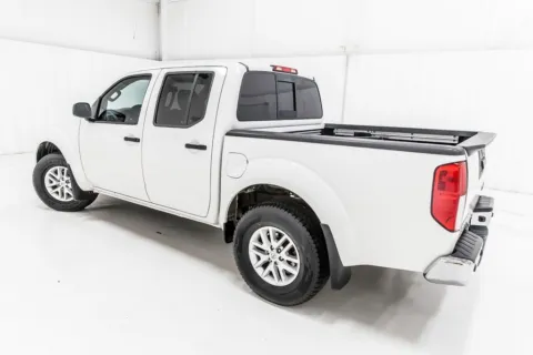 More photos of 2016 Nissan Frontier SV at Sign It Drive It, TX
