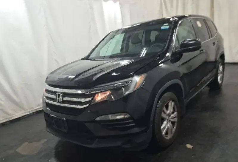 Black 2018 Honda Pilot LX for sale in Denton, TX