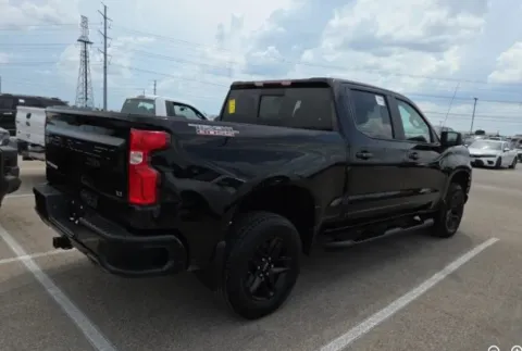 More photos of 2019 Chevrolet Silverado 1500 LT Trail Boss at Sign It Drive It, TX