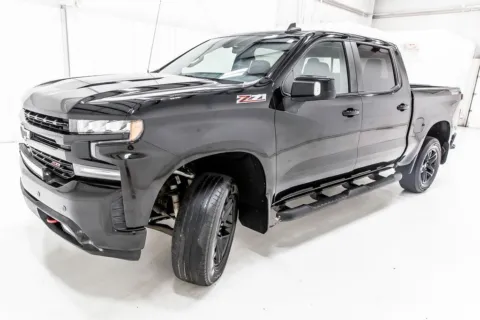 Another view of 2019 Chevrolet Silverado 1500 LT Trail Boss for sale in Denton, TX at Sign It Drive It