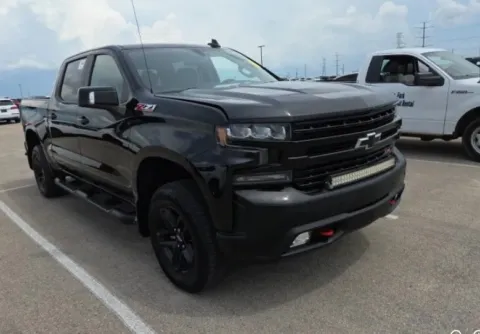 More photos of 2019 Chevrolet Silverado 1500 LT Trail Boss at Sign It Drive It, TX